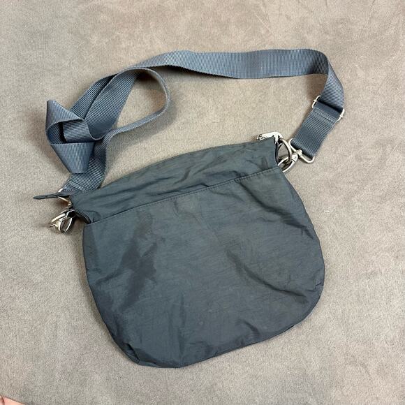 Baggallini Messenger Crossbody Shoulder Bag Women's Gray Travel College Work - Picture 2 of 6